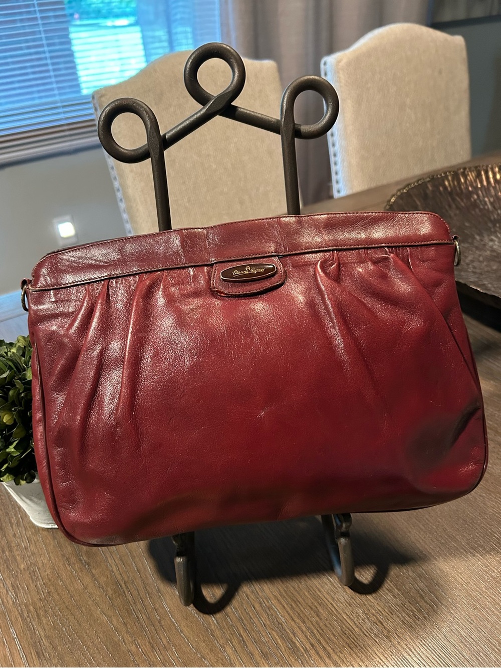 Vintage Etienne Aigner Burgundy Leather Clutch ❤️